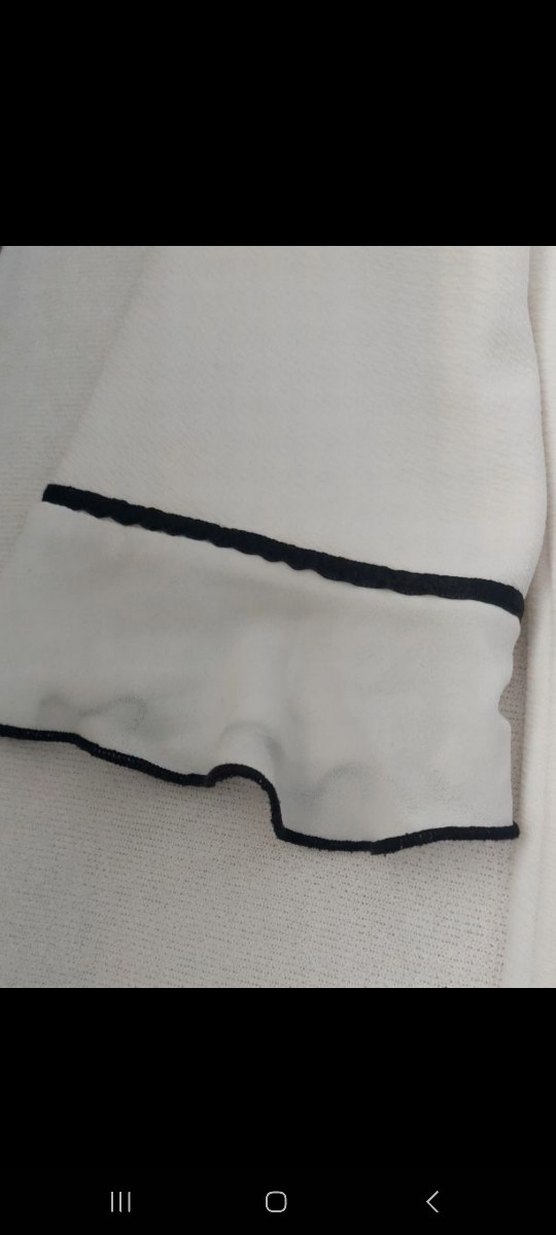 Kapri Kollu Fırfırlı Beyaz Kadın Bluz - Görsel 3