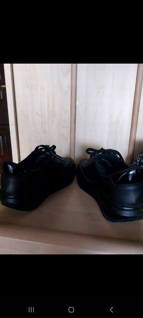 Siyah Bağcıklı Kadın Spor Ayakkabı - Görsel 3