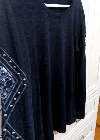 Siyah, kolları payet ve boncuk detaylı Uzun Kollu triko - Görsel 3