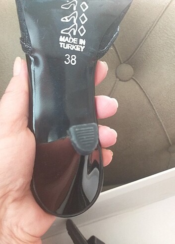 38 Beden siyah Renk Terlik