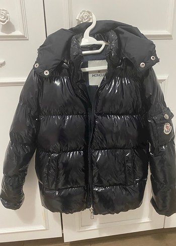 Moncler 4 Yaş