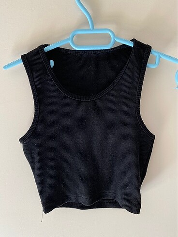 Crop top halter yaka