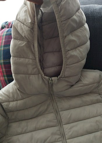 Bej Kapüşonlu Kadın Kışlık Mont - Görsel 3