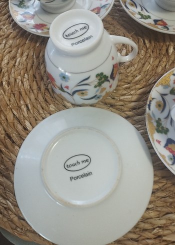 Renkli Çiçek Desenli Beyaz Porselen Fincan - Görsel 4