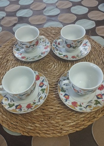 Renkli Çiçek Desenli Beyaz Porselen Fincan - Görsel 2