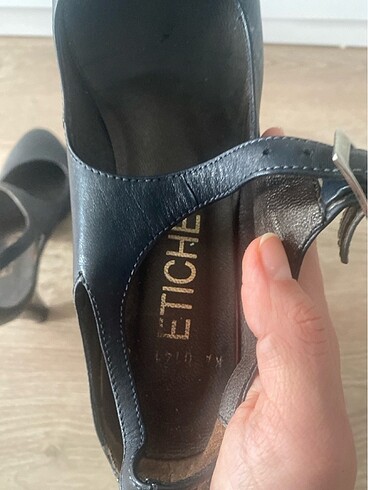 37 Beden siyah Renk Etichet marka topuklu ayakkabı