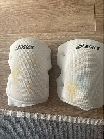 Asics voleybol dizliği