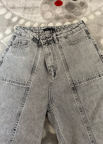 Stradivarius Düğmeli Gri Geniş Kesim Kadın Jean