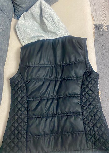 Fermuarlı Kapüşonlu Kadın Siyah Yelek - Görsel 3