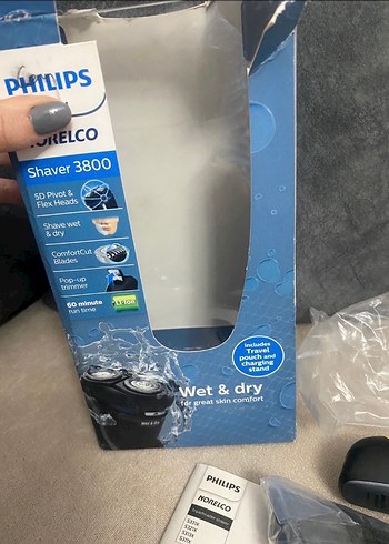 Philips Norelco Gri Elektrikli Tıraş Makinesi - Görsel 2