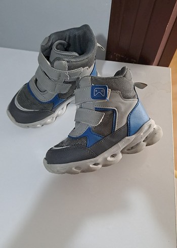 Gri Çocuk Botları Yılan Desenli Velcro ışıklı bot