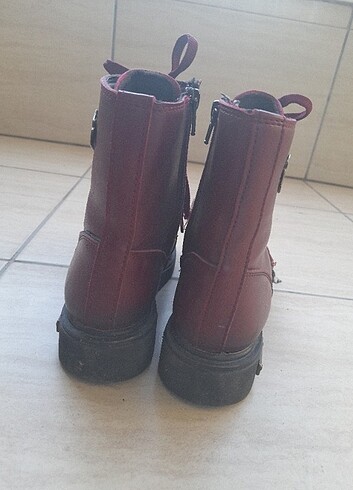 35 Beden bordo Renk 35 numara kız çocuk bot