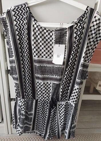 Zara sort tulum