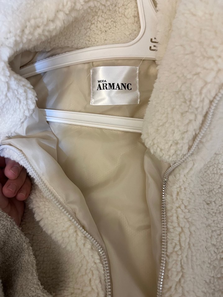 Bej Kadın Peluş Ceket, Yüksek Yakalı, Rahat Kesim - Görsel 2