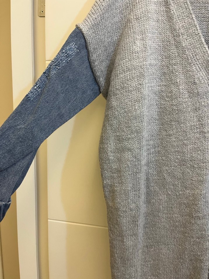 Gri Triko Midi Hırka Denim Detaylı - Görsel 2