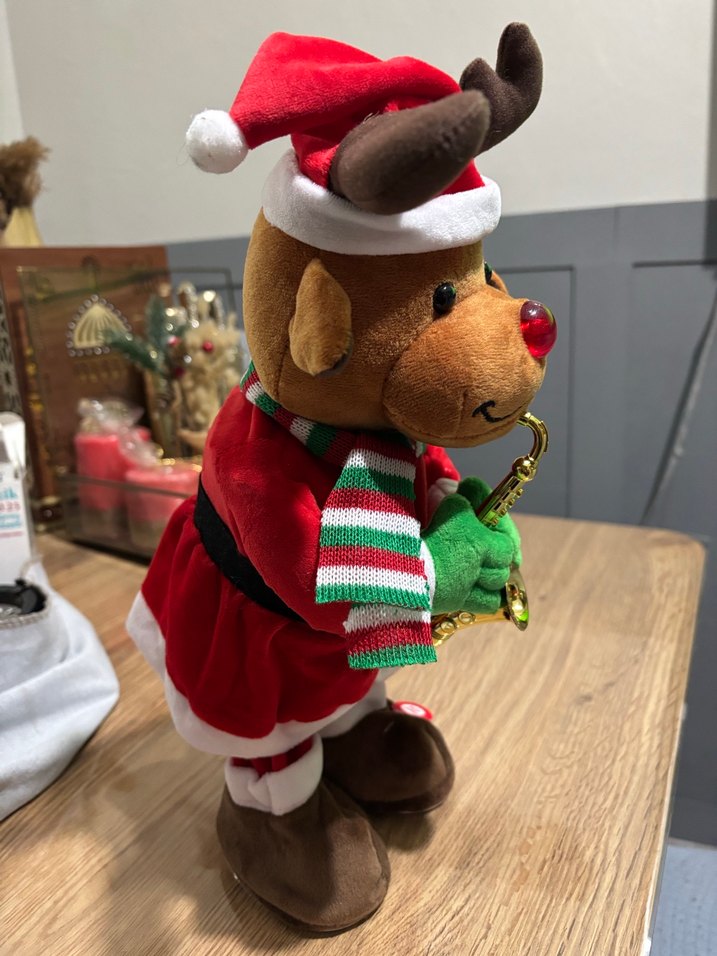 Yılbaşı Noel geyiği- Renkli Geyik Figürü Müzik Çalıp dans ediyor - Görsel 3