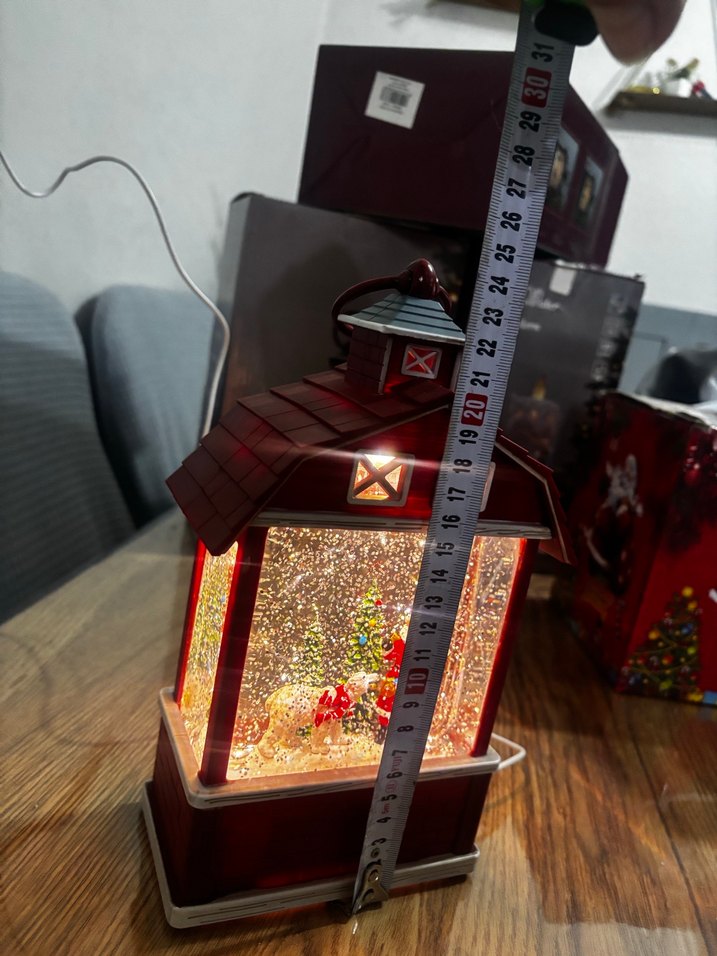 Kırmızı Ev Şeklinde  usb ışıklı Dekoratif kar küresi- yılbaşı - Görsel 4