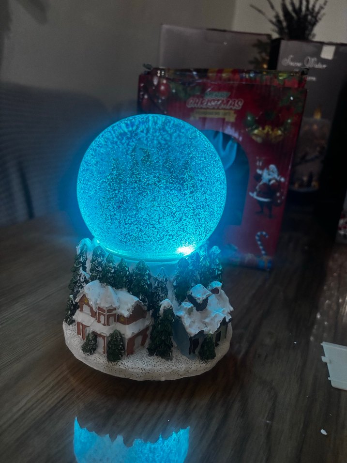 Renkli Kar Temalı Noel Kar Küresi - Görsel 5