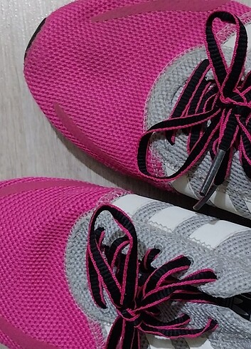 37 Beden pembe Renk Adidas spor ayakkabı 