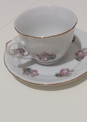 Pastel Beyaz Porselen Fincan ve Tabağı
