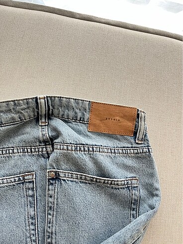 H&M H&M Loose Fit Mom Jean