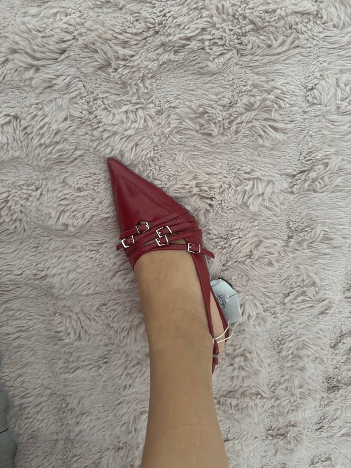 Kırmızı Parlak Deri Tokalı Stiletto - Görsel 4