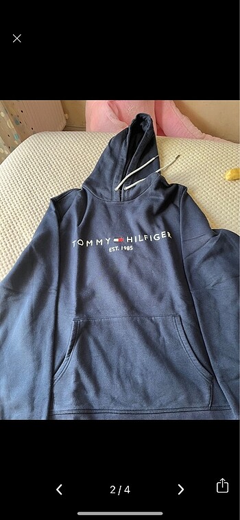 l Beden Tommy sweatshirt