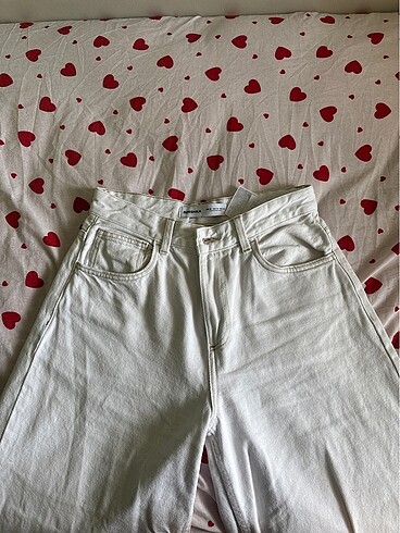 m Beden beyaz Renk Bershka jagger pantolon