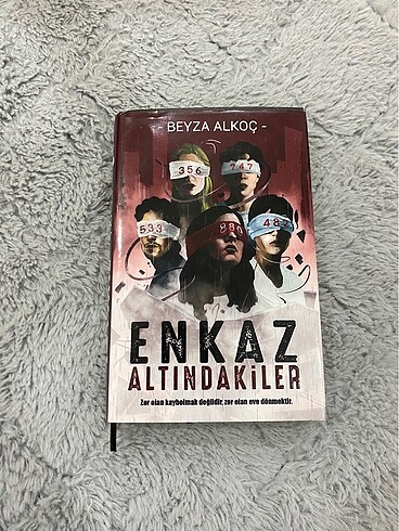 Enkaz altındakiler
