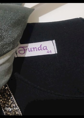 44 Beden siyah Renk Siyah Uzun V Yaka Gotik Elbise