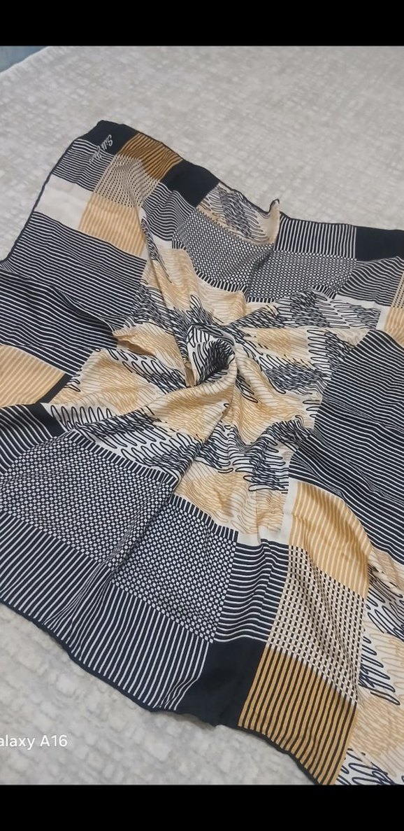 Kadın Çok Renkli Pileli Şal - Görsel 2