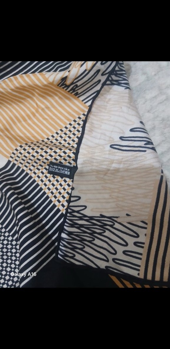 Kadın Çok Renkli Pileli Şal - Görsel 4