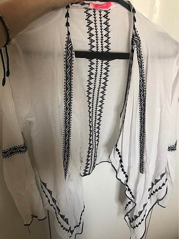 Beyaz asimetrik kimono
