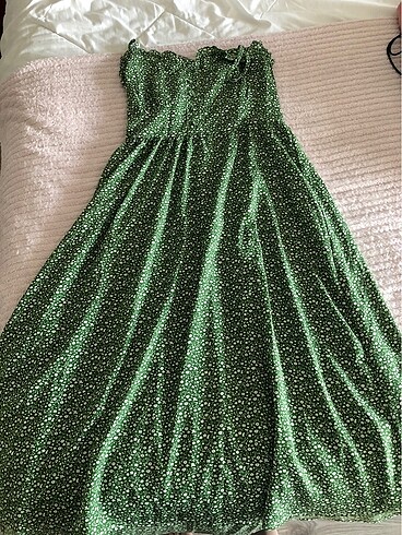 Yeşil askılı uzun elbise