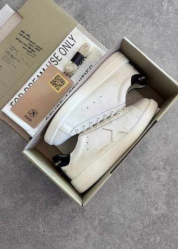 Golden Goose Deluxe Golden Goose Deluxe Triple White Sneakers