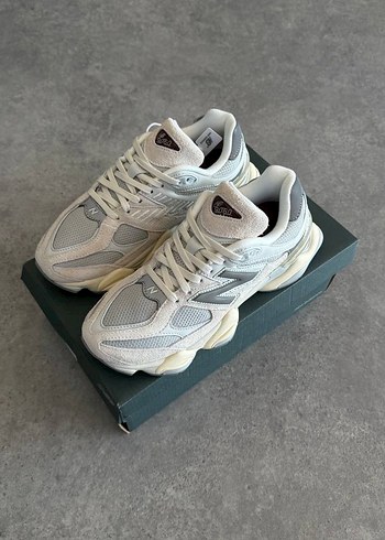 37 Beden beyaz Renk New Balance 9060