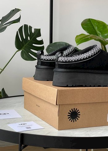 38 Beden siyah Renk ORİJİNAL UGG Tazz Black