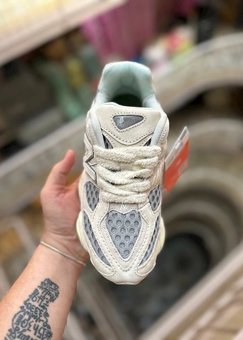 New Balance New Balance 9060 Bricks Wood