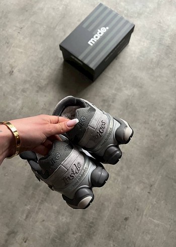 New Balance 9060 "Inside Voices x Grey" Unisex - Görsel 9