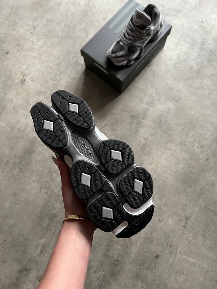 New Balance 9060 "Inside Voices x Grey" Unisex - Görsel 3