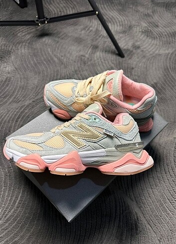 38 Beden New Balance 9060 x Baby Shower Blue