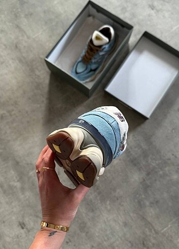 38 Beden New Balance 9060 Bodega - Age of Discovery