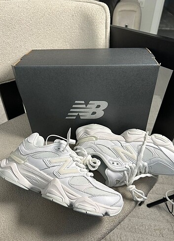 37 Beden beyaz Renk New Balance 9060 