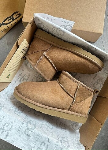 UGG Ultra Mini Chestnut