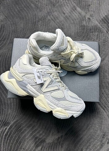 37 Beden New Balance 9060 Quartz Grey