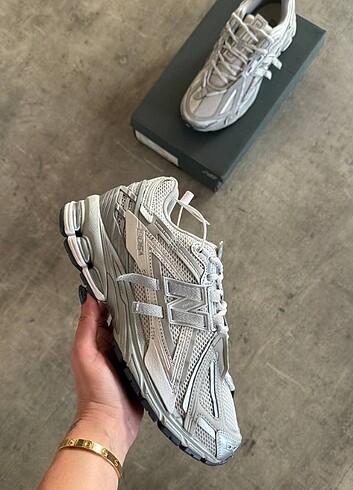New Balance 1906R Triple Grey
