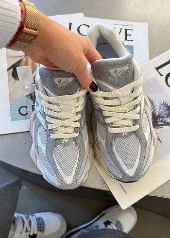37 Beden New Balance 9060
