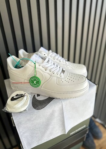 Nike Air Force 1 07