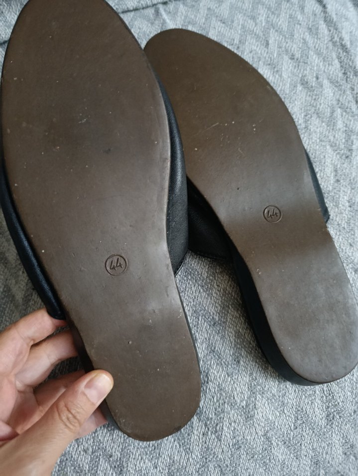 44 numara deri Siyah Erkek Ev Terliği - Görsel 2