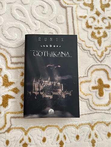 Gothikana Runyx booktok